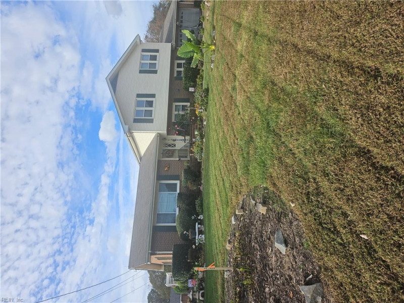 Photo 2 of 4 residential for sale in Chesapeake virginia