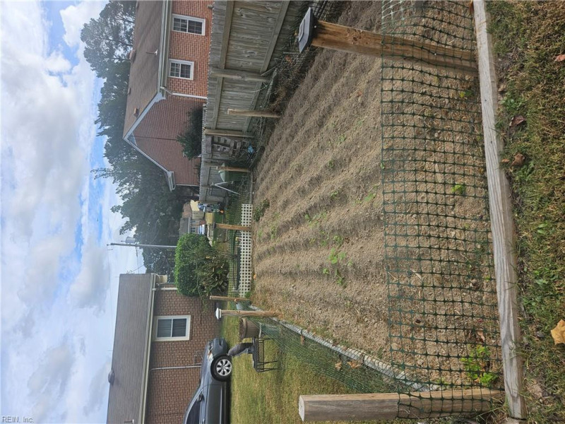 Photo 4 of 4 residential for sale in Chesapeake virginia