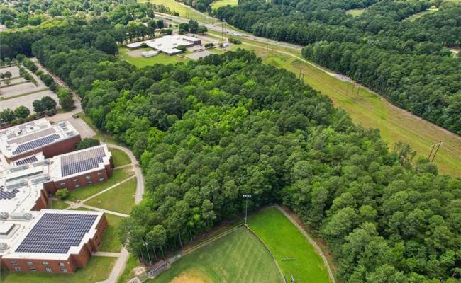 13630 Woodside Lane, Newport News, VA 23608