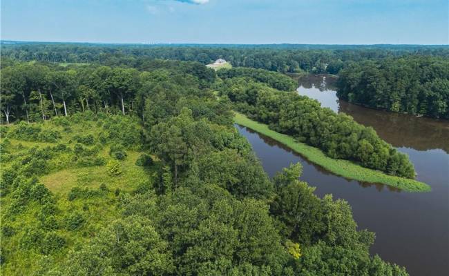 112 Ac Mill Road, Emporia, VA 23847