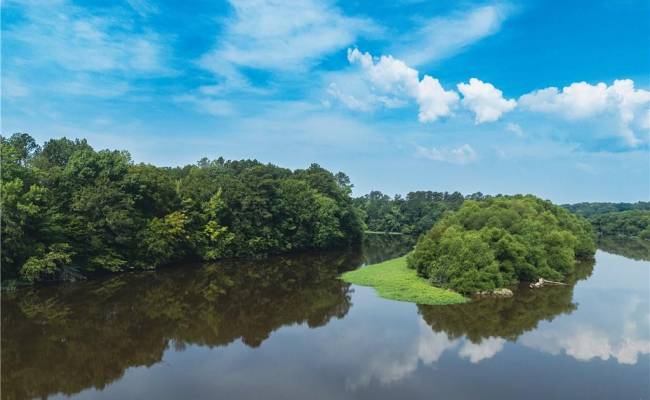 112 Ac Mill Road, Emporia, VA 23847