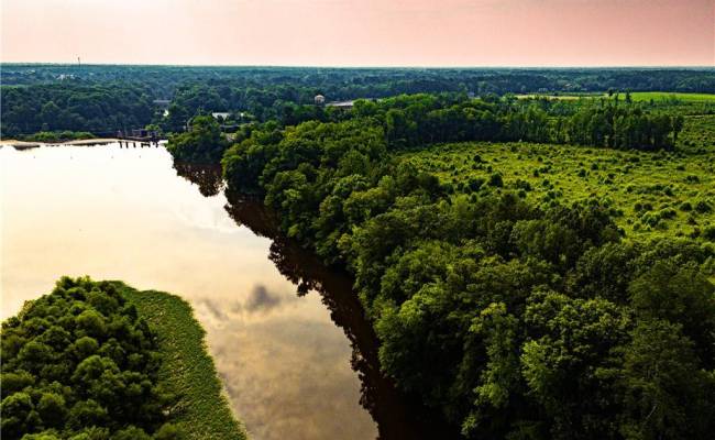 112 Ac Mill Road, Emporia, VA 23847