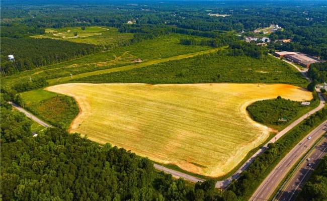 112 Ac Mill Road, Emporia, VA 23847