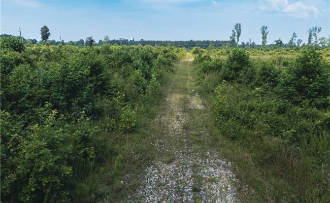 112 Ac Mill Road, Emporia, VA 23847