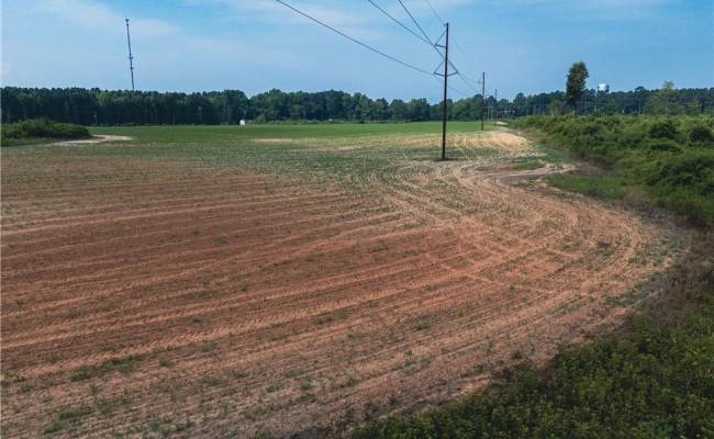 112 Ac Mill Road, Emporia, VA 23847