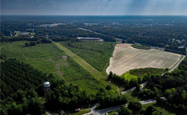 112 Ac Mill Road, Emporia, VA 23847