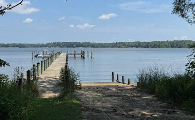 27 East West Parkway, Gloucester County, VA 23061