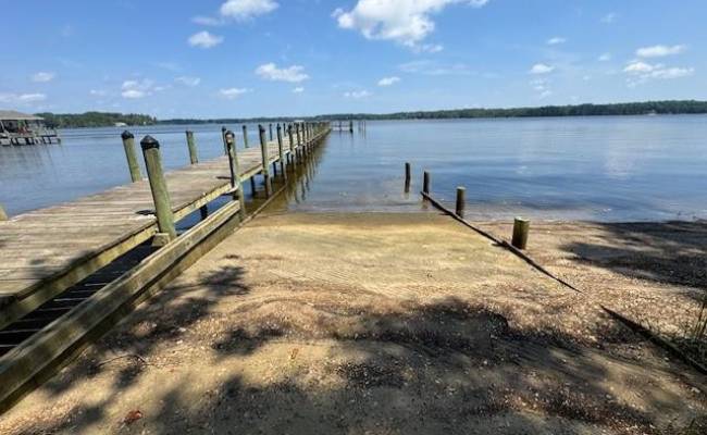 27 East West Parkway, Gloucester County, VA 23061