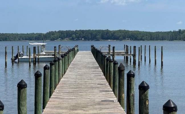 27 East West Parkway, Gloucester County, VA 23061