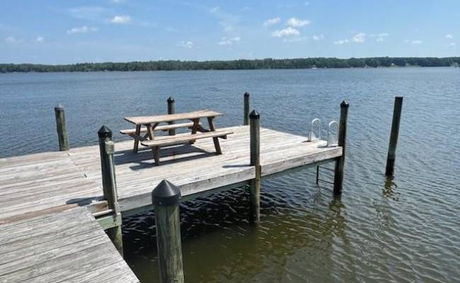 27 East West Parkway, Gloucester County, VA 23061