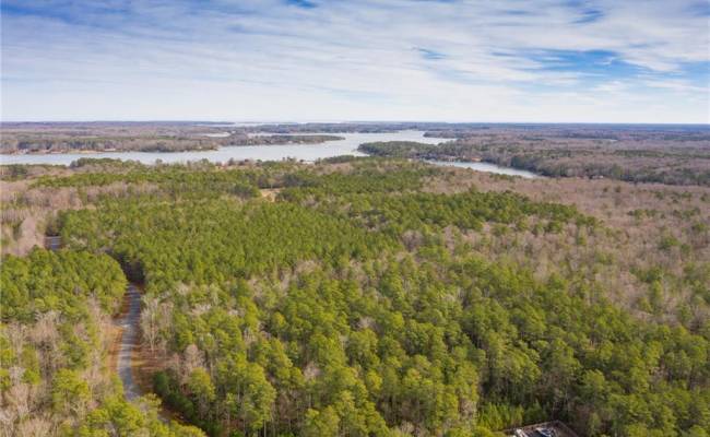 27 East West Parkway, Gloucester County, VA 23061