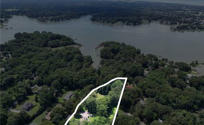 3720 Lynnfield Drive, Virginia Beach, VA 23452
