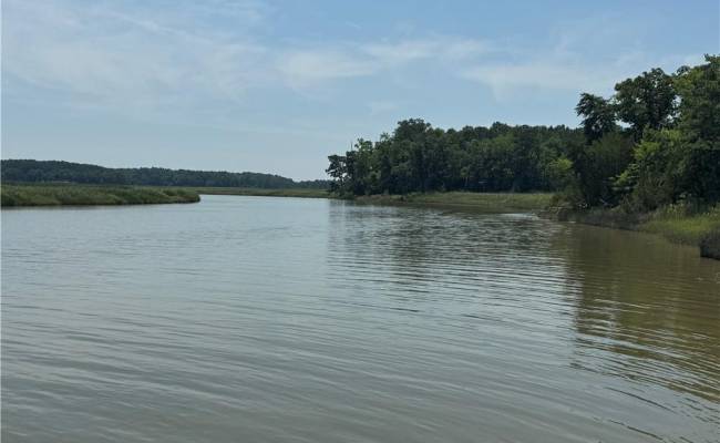 31-27 Hog Island Road, Surry County, VA 23883