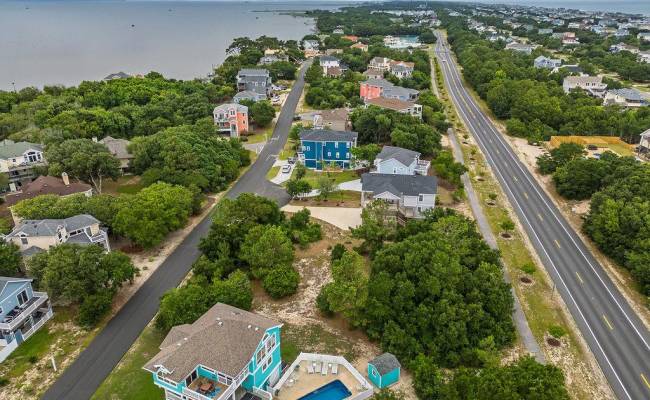 901 Seashore Crescent, Currituck County, NC 27927