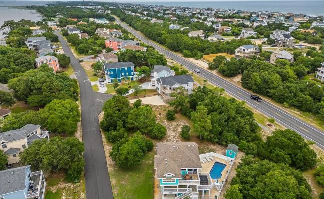 901 Seashore Crescent, Currituck County, NC 27927