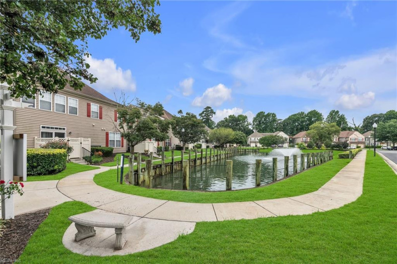 Photo 4 of 17 residential for sale in Virginia Beach virginia