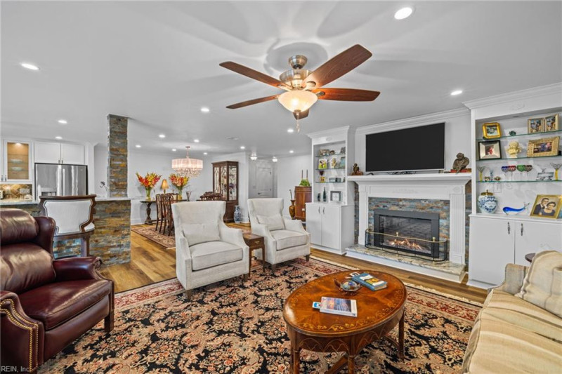 Photo 21 of 47 residential for sale in Virginia Beach virginia