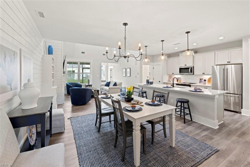 Photo 3 of 47 residential for sale in Suffolk virginia