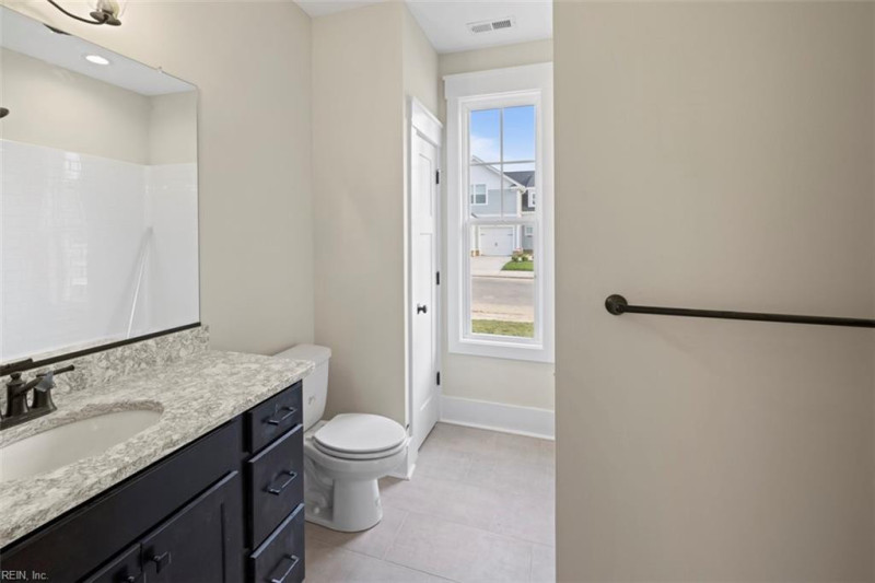 Photo 10 of 31 residential for sale in Suffolk virginia