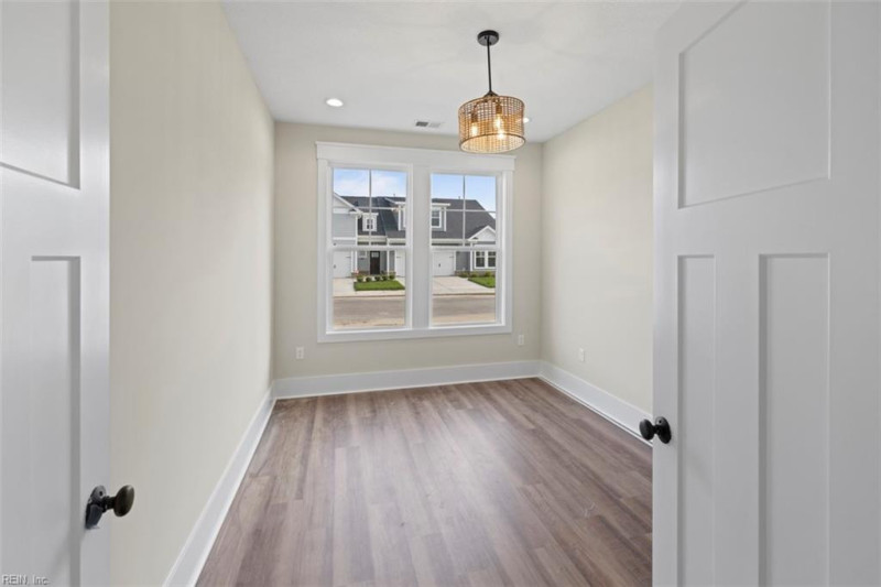 Photo 9 of 31 residential for sale in Suffolk virginia