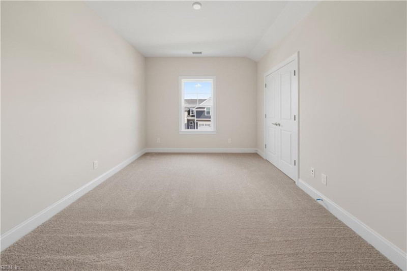 Photo 17 of 25 residential for sale in Suffolk virginia