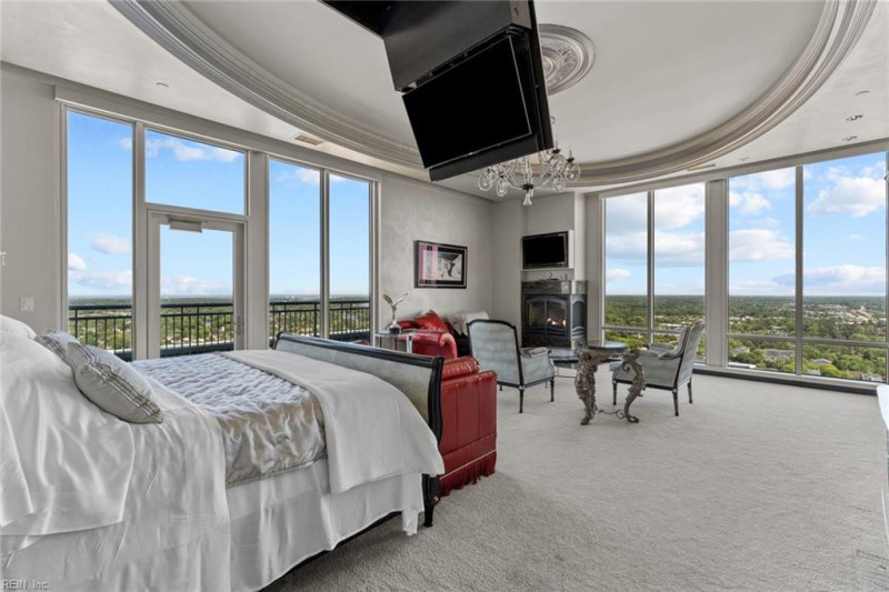 Photo 18 of 49 residential for sale in Virginia Beach virginia