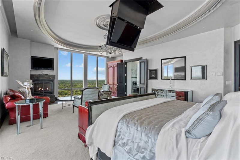 Photo 20 of 49 residential for sale in Virginia Beach virginia
