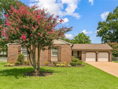 property image for 11 Colonial Acres Drive HAMPTON VA 23664