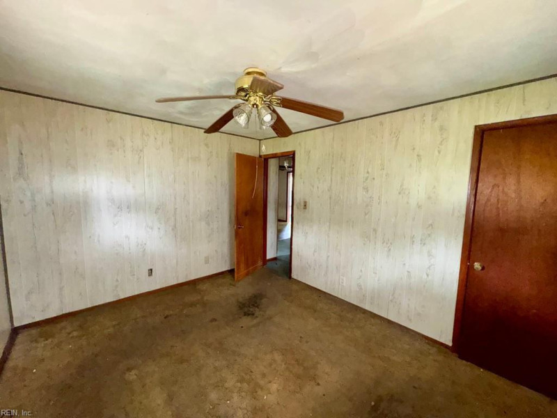 Photo 13 of 24 residential for sale in Chesapeake virginia