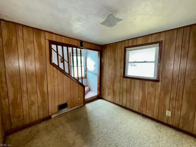 Photo 15 of 24 residential for sale in Chesapeake virginia