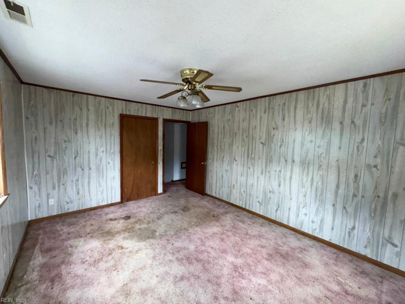 Photo 17 of 24 residential for sale in Chesapeake virginia