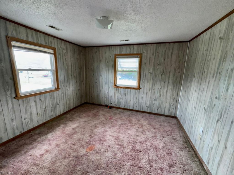 Photo 19 of 24 residential for sale in Chesapeake virginia