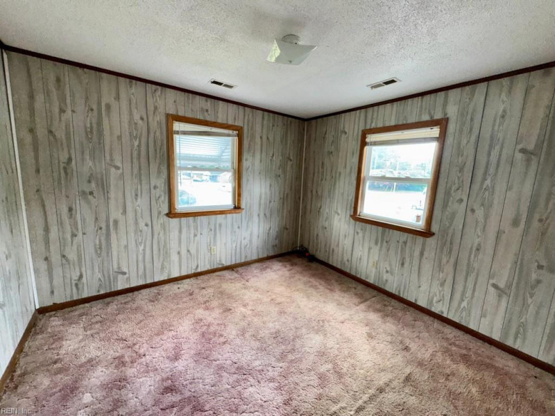 Photo 21 of 24 residential for sale in Chesapeake virginia