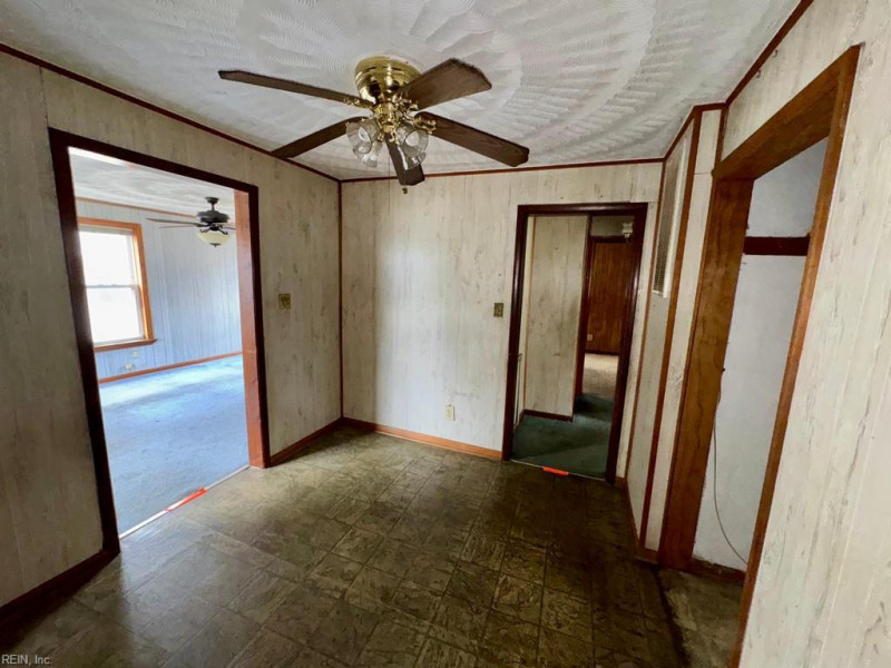 Photo 9 of 24 residential for sale in Chesapeake virginia
