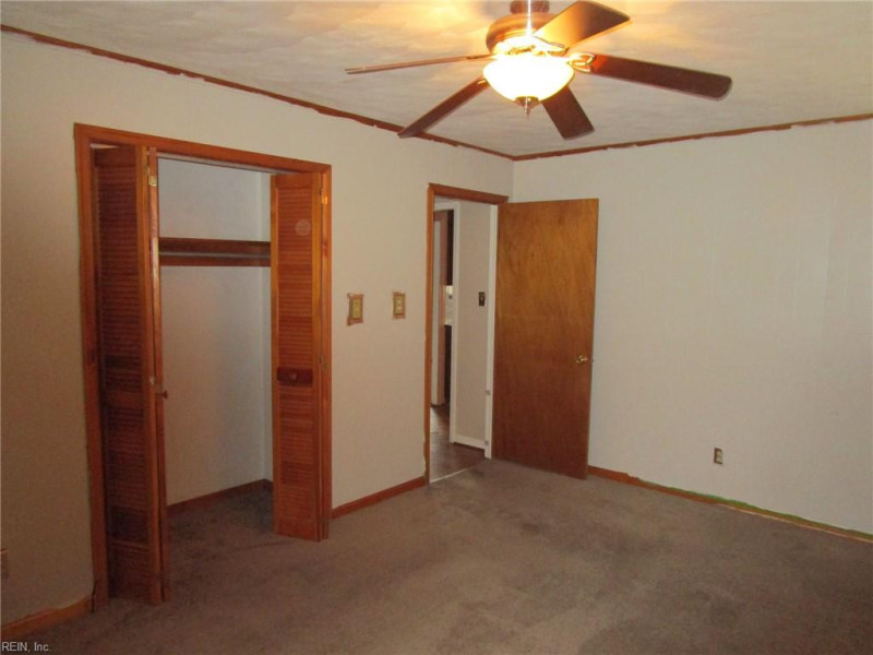 Photo 11 of 25 residential for sale in Hampton virginia