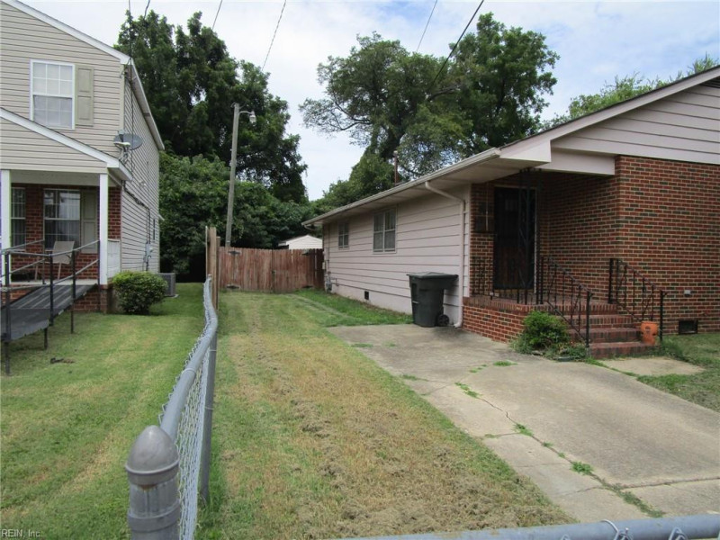 Photo 2 of 25 residential for sale in Hampton virginia