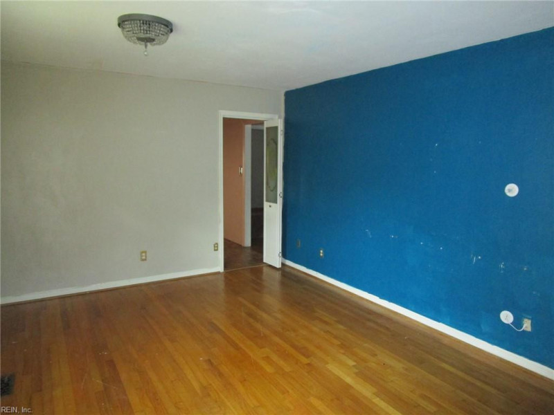 Photo 24 of 25 residential for sale in Hampton virginia