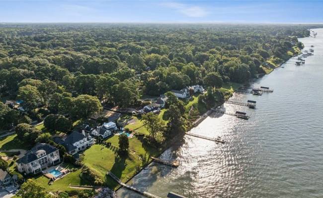 803 Riverside Drive, Newport News, VA 23606