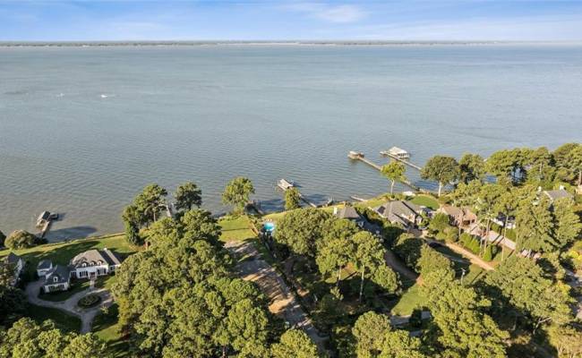 803 Riverside Drive, Newport News, VA 23606