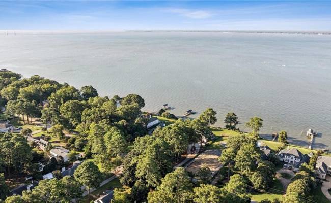 803 Riverside Drive, Newport News, VA 23606
