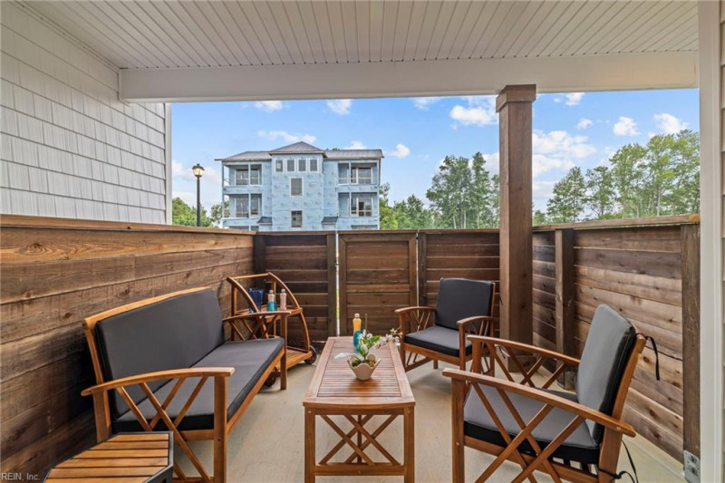 Photo 17 of 18 residential for sale in Suffolk virginia