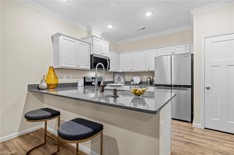 Photo 5 of 18 residential for sale in Suffolk virginia