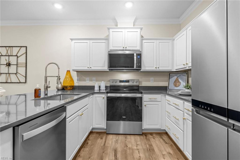 Photo 6 of 18 residential for sale in Suffolk virginia