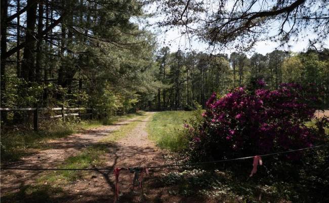 2048 Twiggs Ferry Road, Middlesex County, VA 23071