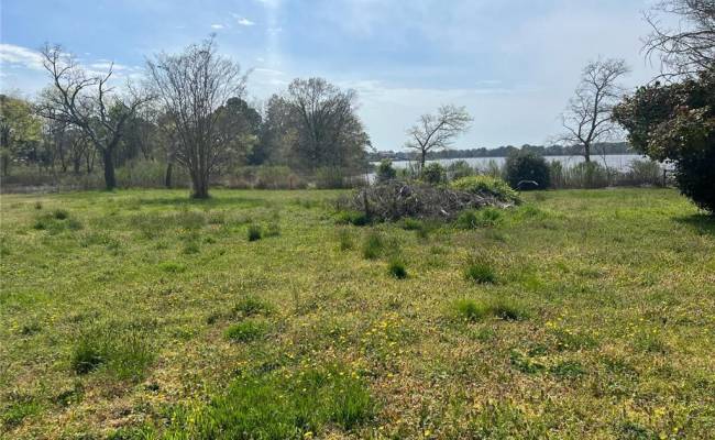 15 King Kove Lane, Hampton, VA 23669