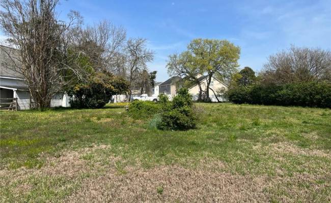 15 King Kove Lane, Hampton, VA 23669