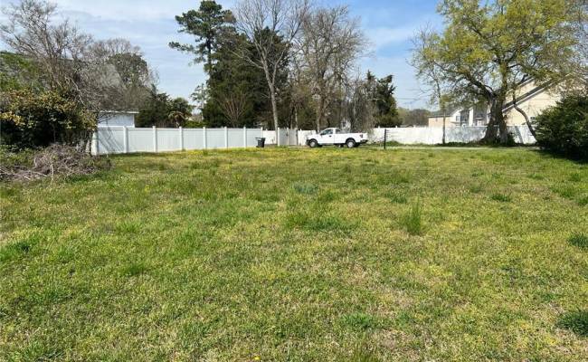 15 King Kove Lane, Hampton, VA 23669