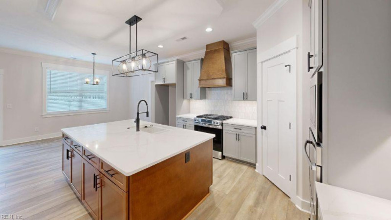 Photo 11 of 44 residential for sale in Virginia Beach virginia