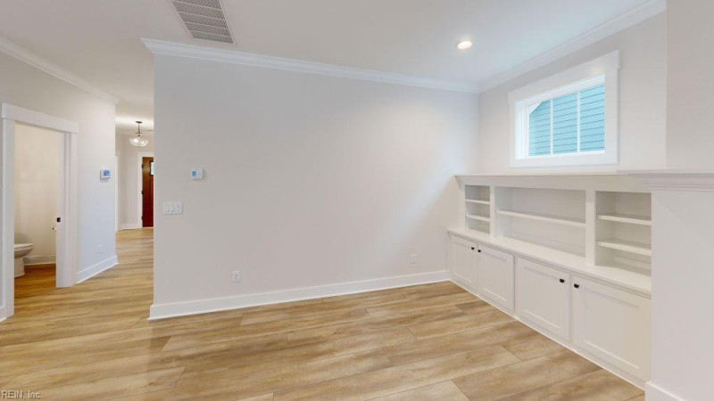 Photo 25 of 44 residential for sale in Virginia Beach virginia