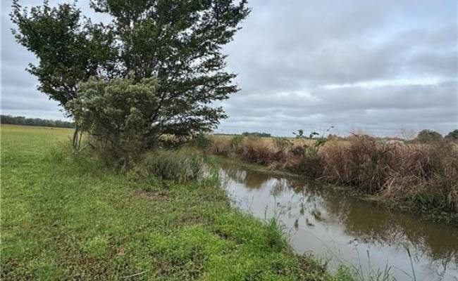 401 Pointe Vista Drive, Pasquotank County, NC 27909